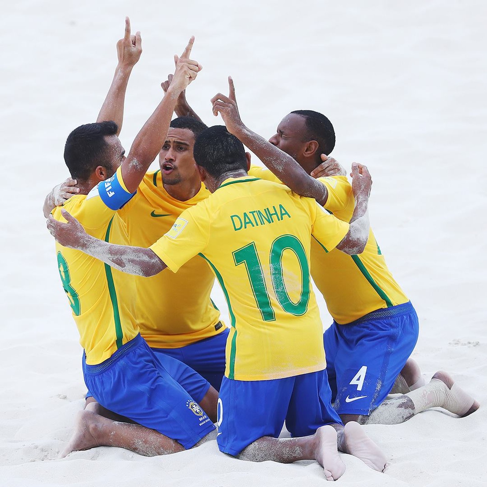 Seleção brasileira de beach soccer vence Portugal nas quartas de final da Copa do Mundo das Bahamas